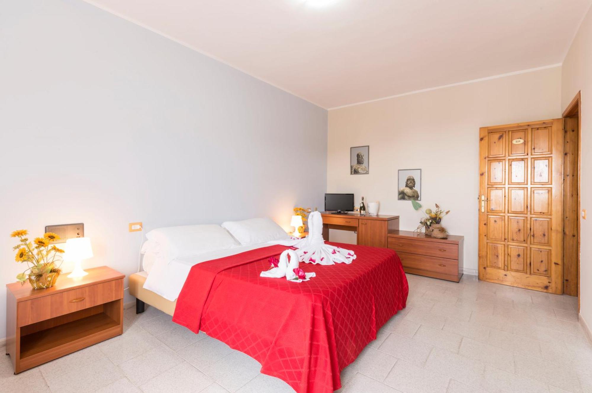 Hotel Calabrisella Calabria Екстериор снимка
