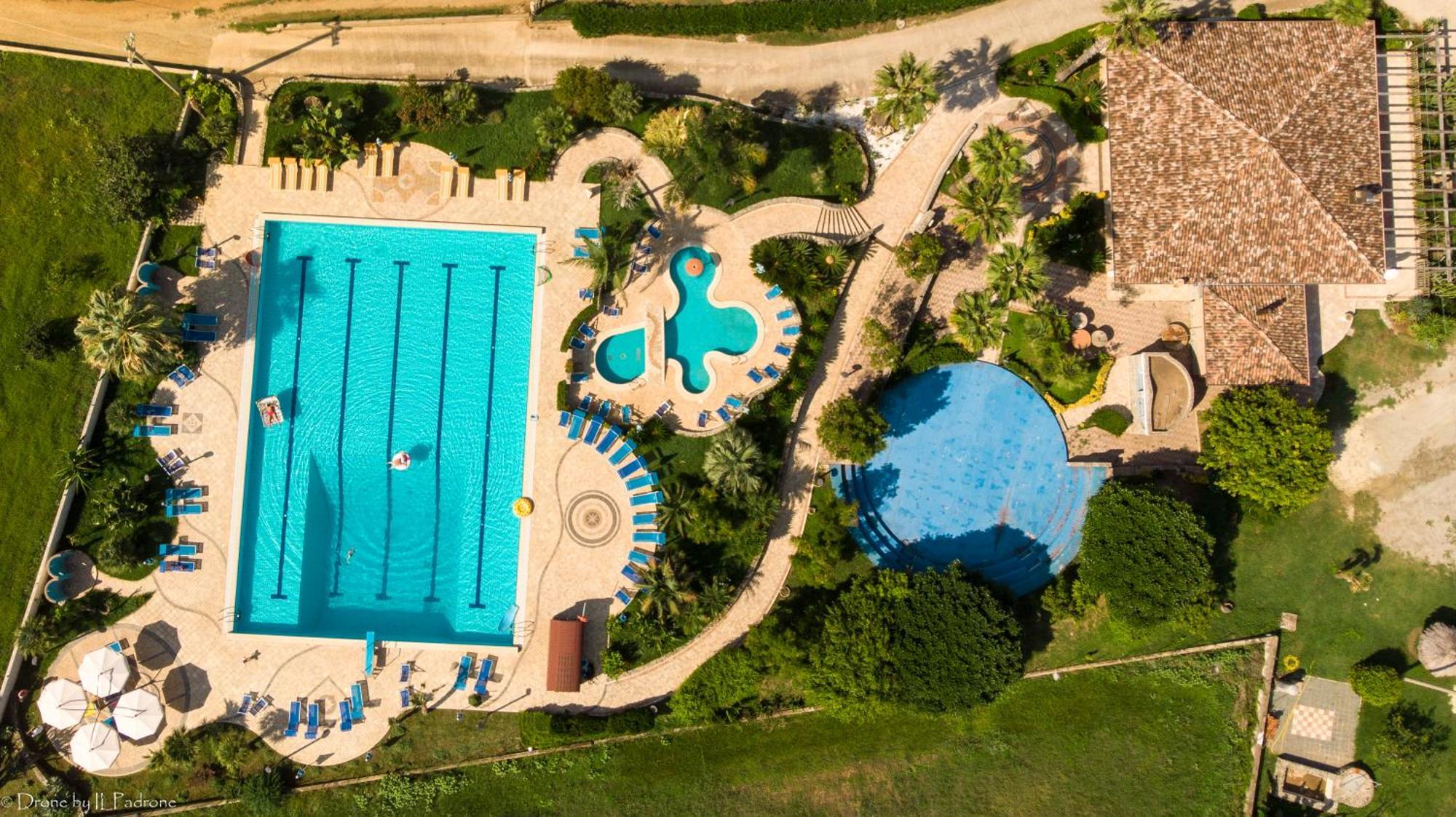 Hotel Calabrisella Calabria Екстериор снимка