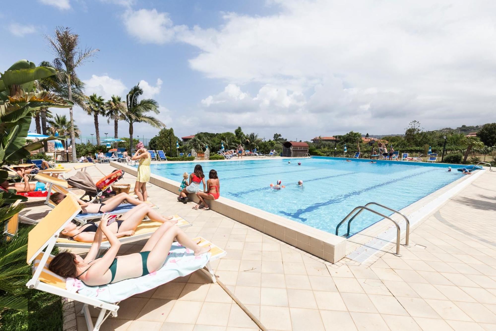 Hotel Calabrisella Calabria Екстериор снимка