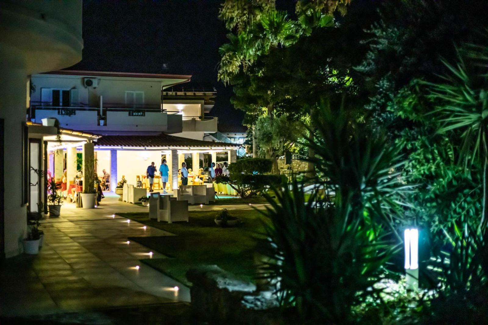 Hotel Calabrisella Calabria Екстериор снимка